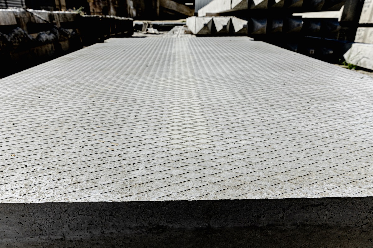 Плиты дорожные железобетонные 2П 30.18-30