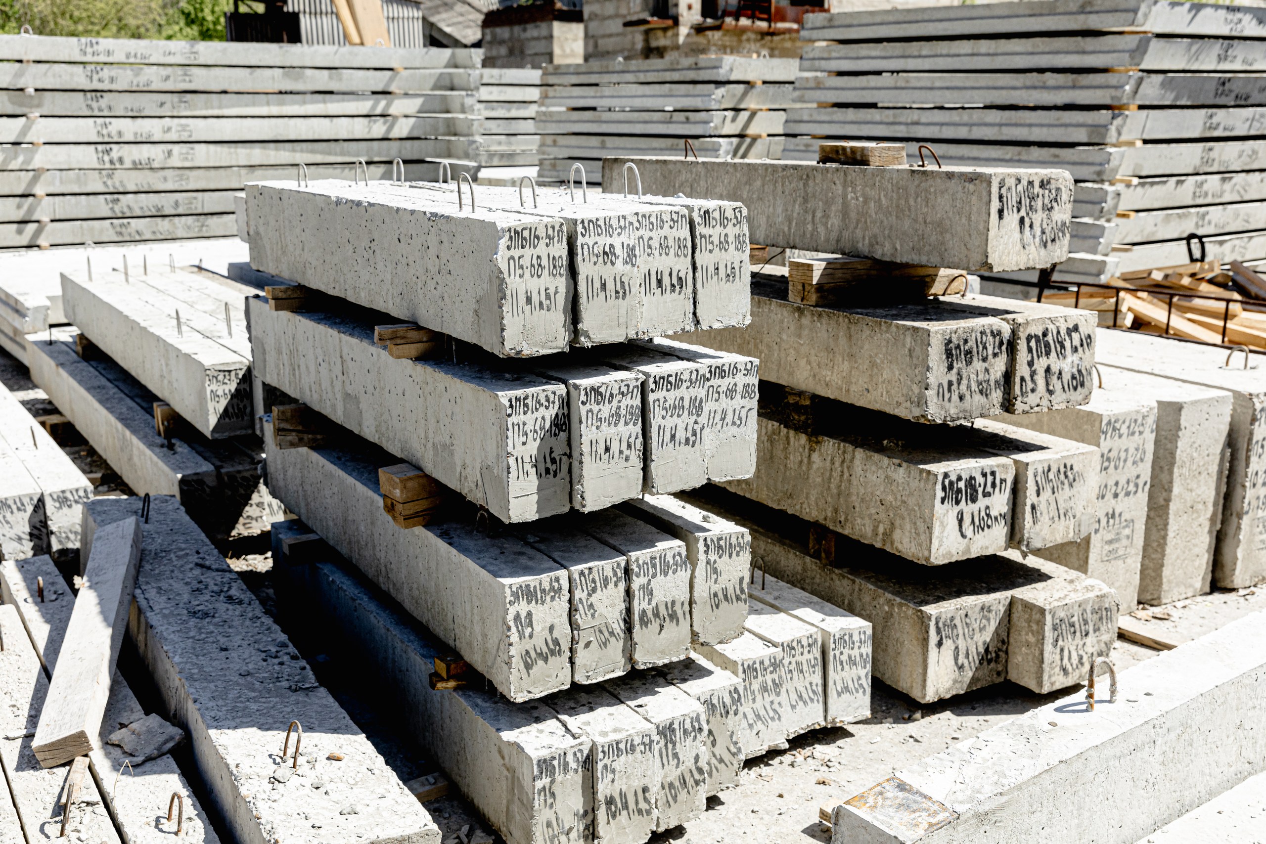 Перемычки железобетонные Бу 21 (5ПБ-21-27-П) 