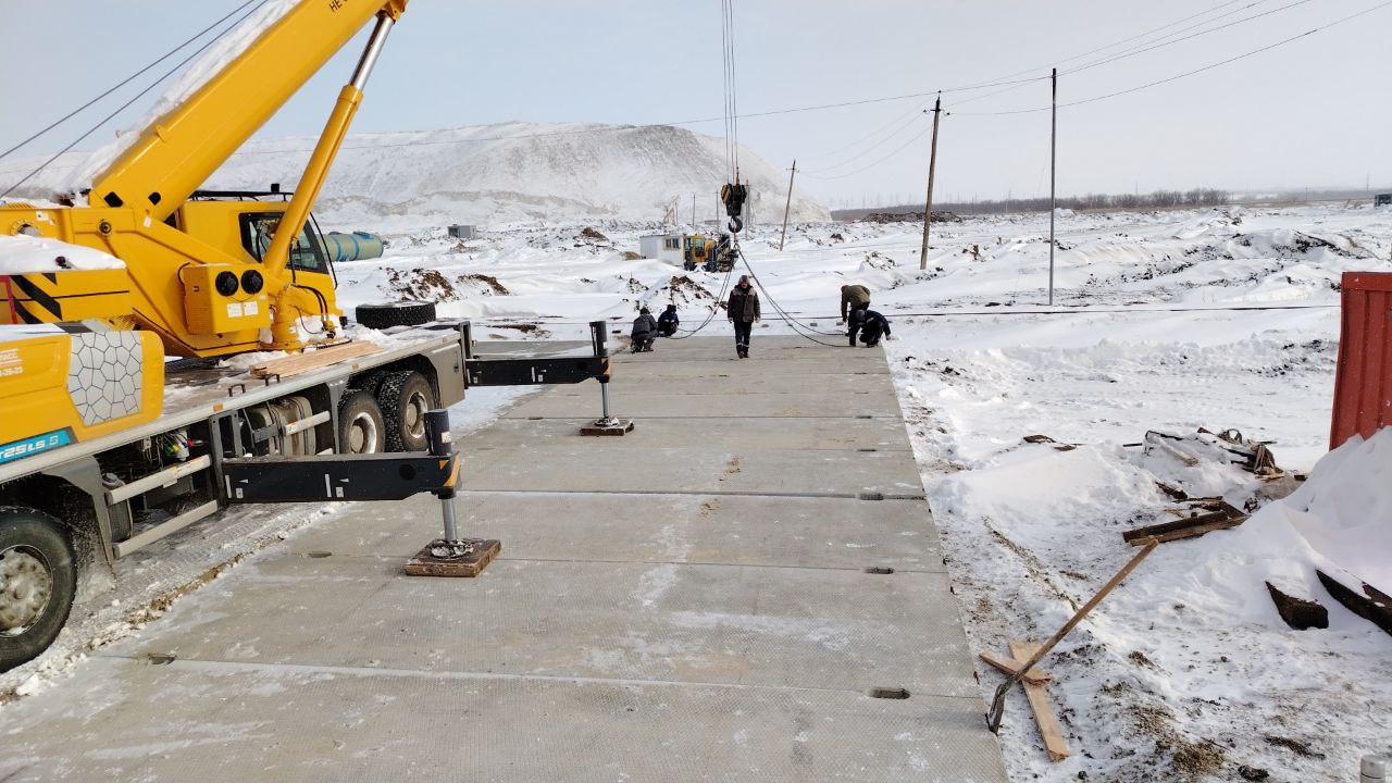 Отгрузка и доставка аэродромных дорожных плит ПАГ-14 и ПДН-14